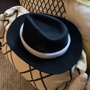 Forever 21 Wool Fedora Hat ❤️